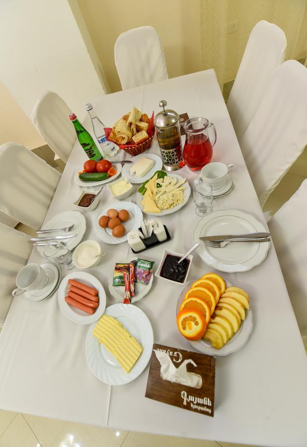 Gayane Hotel Alaverdi Eksteriør billede
